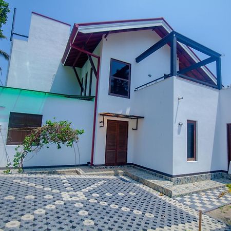 Sri Lanka Villa Dsr , Wennappuwa ภายนอก รูปภาพ